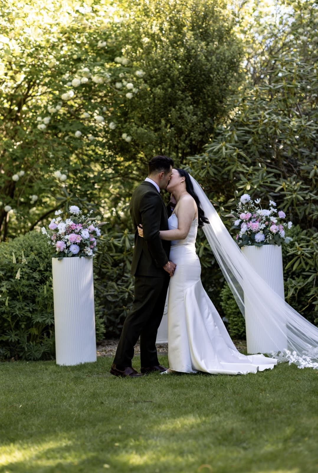 Bride in a wedding dress altered by Sarah Stoute Bespoke, Christchurch — photo 20