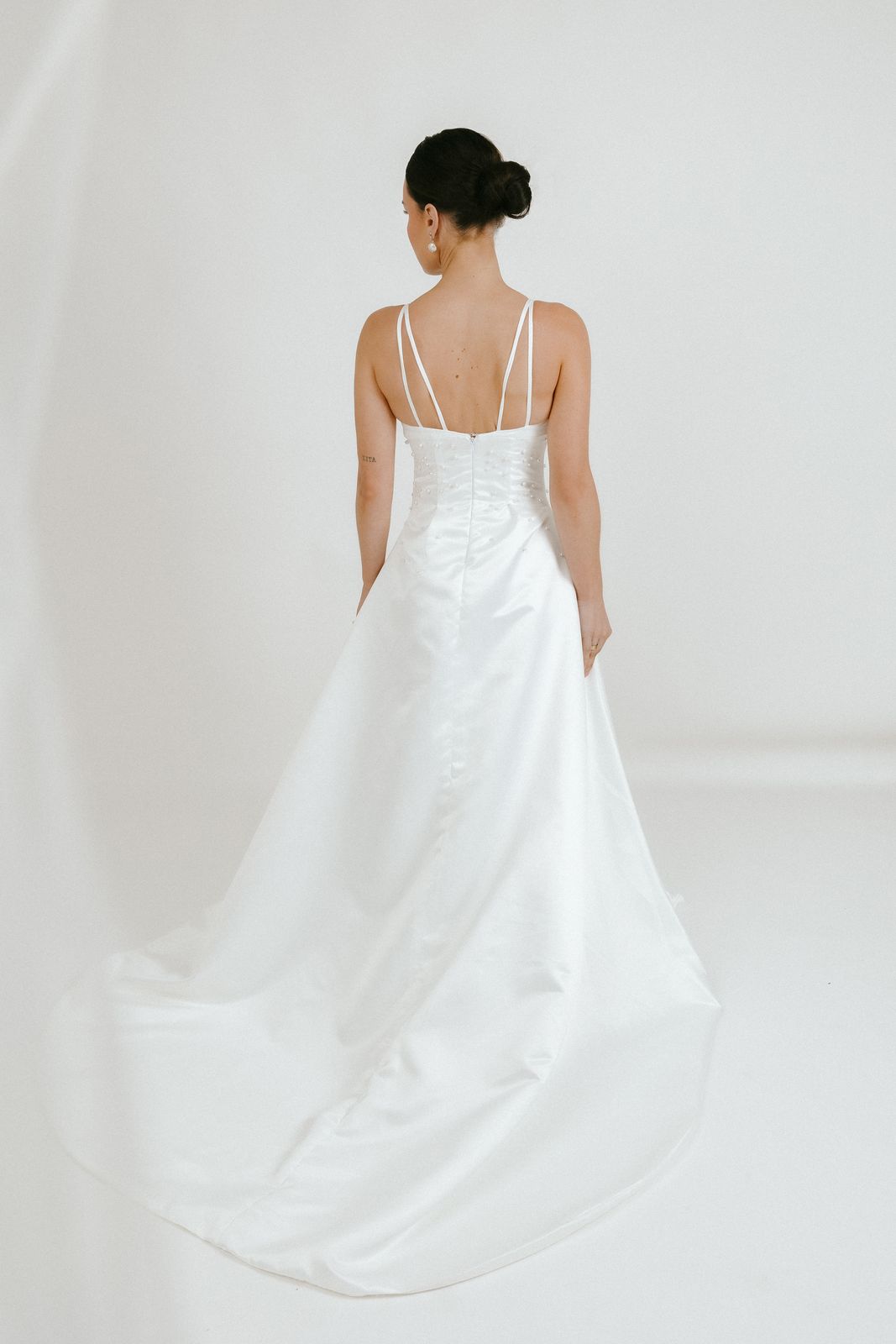 Desdemona bespoke wedding gown by Sarah Stoute — photo 2