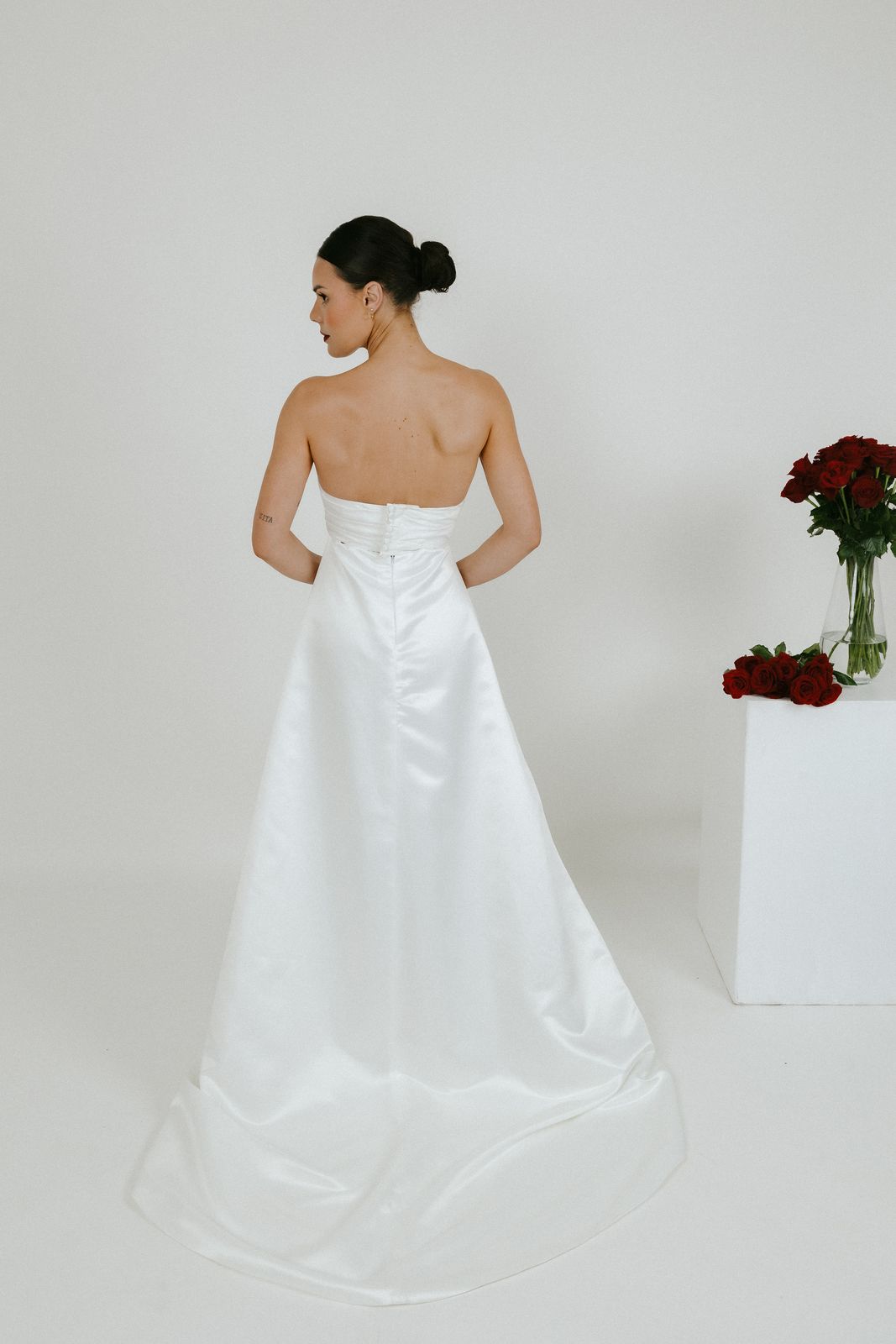 Miranda bespoke wedding gown by Sarah Stoute — photo 2