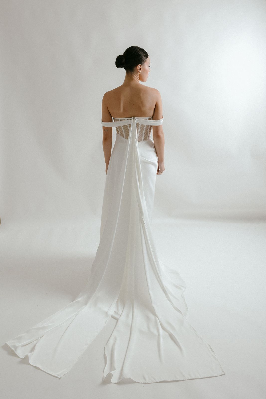 Perdita bespoke wedding gown by Sarah Stoute — photo 2