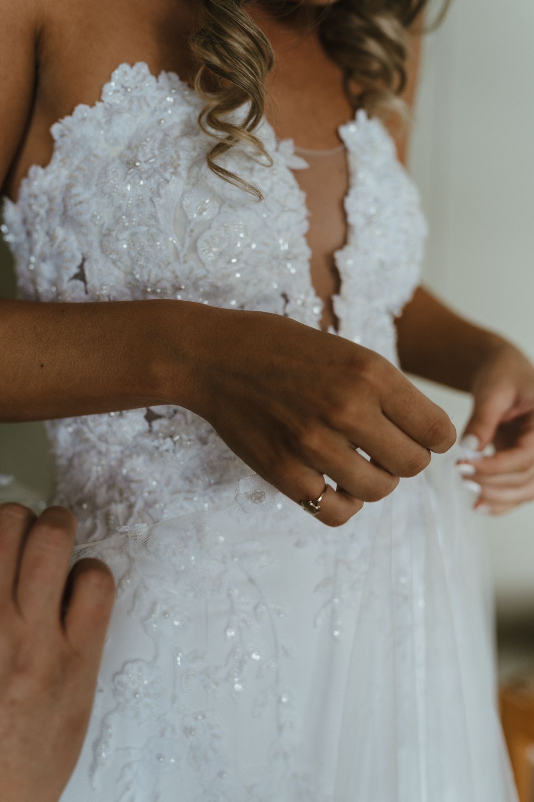 Recent bespoke bride in a made-to-measure wedding dress by Sarah Stoute, Christchurch — photo 8