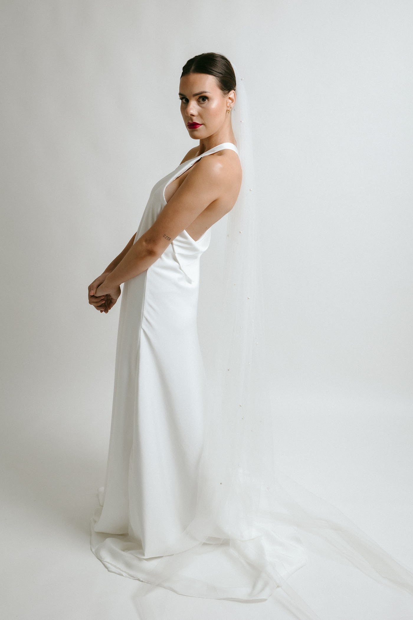 Single Tier Plain Veil